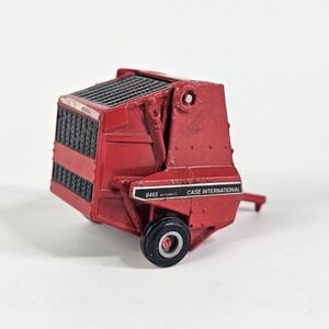1/64 Case International 8465 Round Baler Figure Cart Farm Agriculture Display
